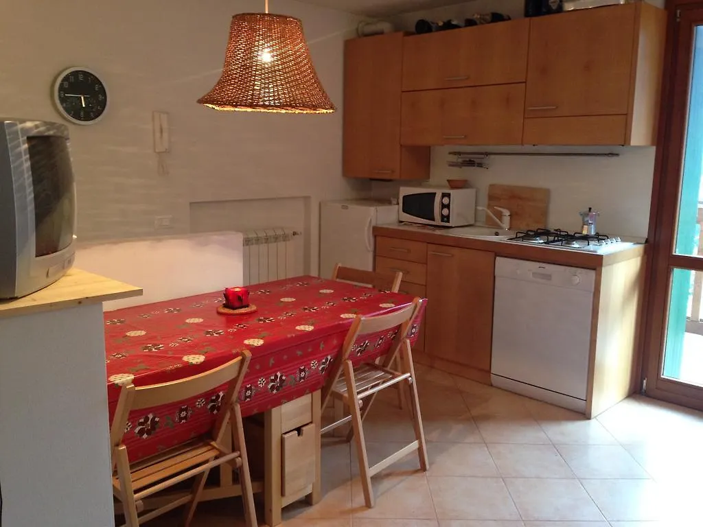 Appartamento Adamello Ski Appartament Vione 0*,