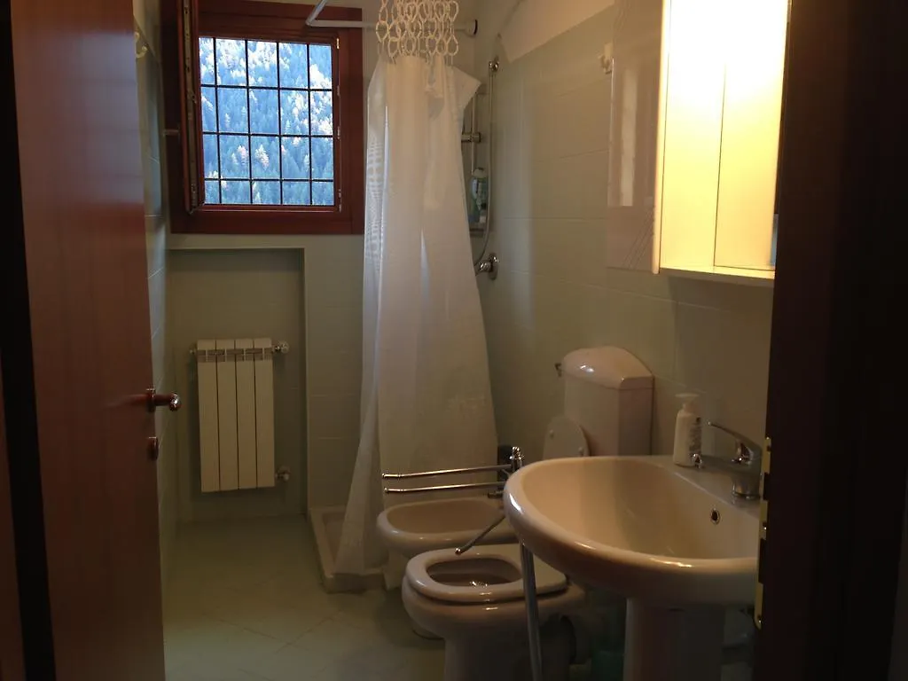 شقة Adamello Ski Appartament Vione إيطاليا